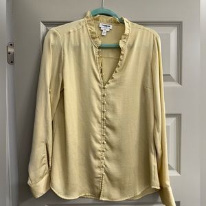 NWOT Express Work Blouse slim fit size M - Butter Yellow